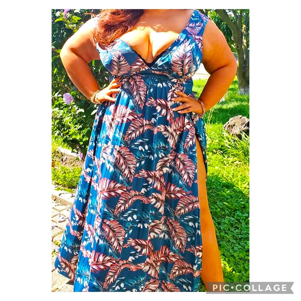 Beautiful plus size 3X double slit dress